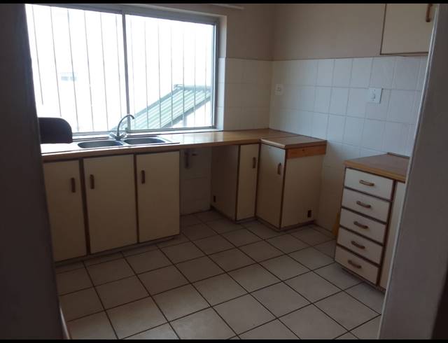 3 BEDROOM APARTMENT RENTED IN AMANZIMTOTI